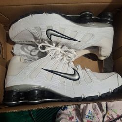 Nike Shox -  Womens