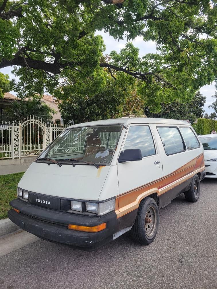 1987 Toyota Van