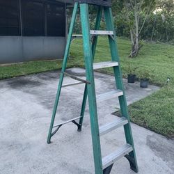 6’ ladder - Six ft. ladder