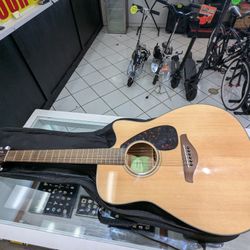 Yamaha Guitar Acoustic With Case