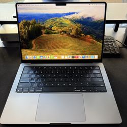 MacBook M2 Pro, 32GB 512ssd