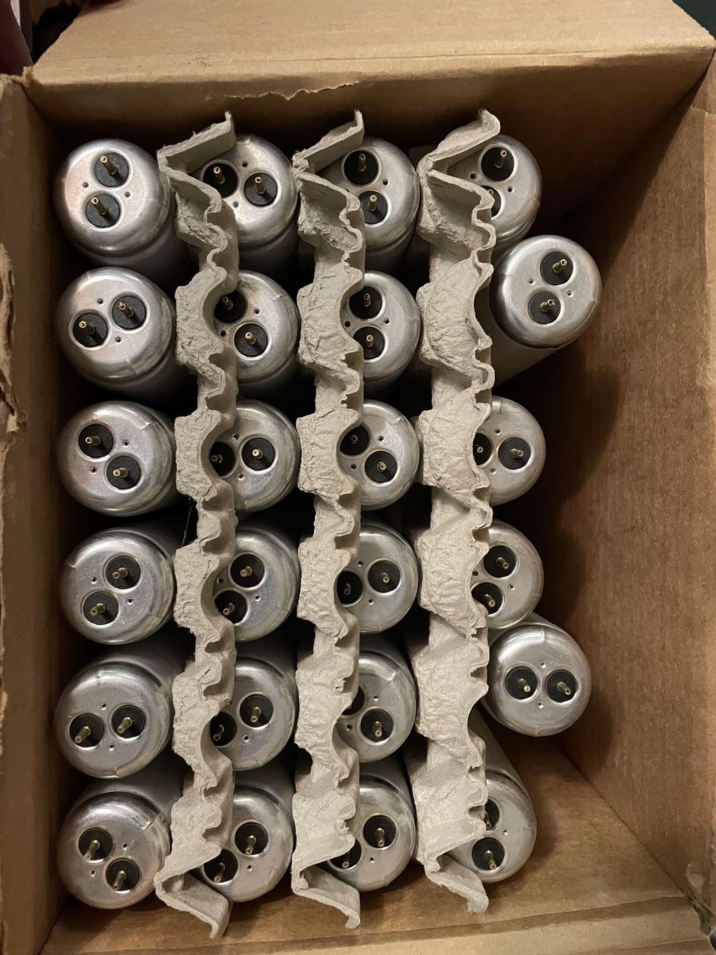 Partial Box Of 20+ GE 4’ Fluorescent Bulbs- Just $10 For All
