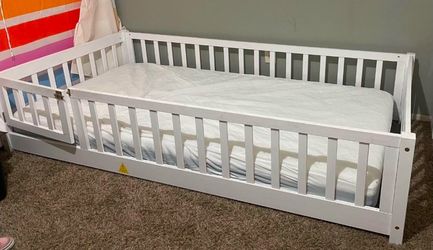 Toddler Mattress&Bedframe (available)