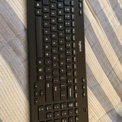 Logitech Wireless K360 Keyboard Works Great 
