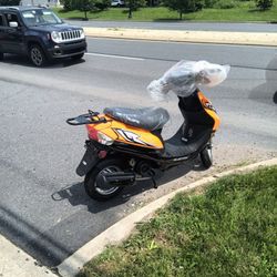 Scooter & New & 50cc & ALARM & Bluetooth Music & Keys & Remote Control & Year 2023 