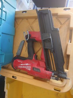 Milwaukee M18 FUEL 21-Degree Framing Nailer
