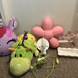 Girls Decorations And Stuffed Animals!