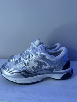 Chanel runners
