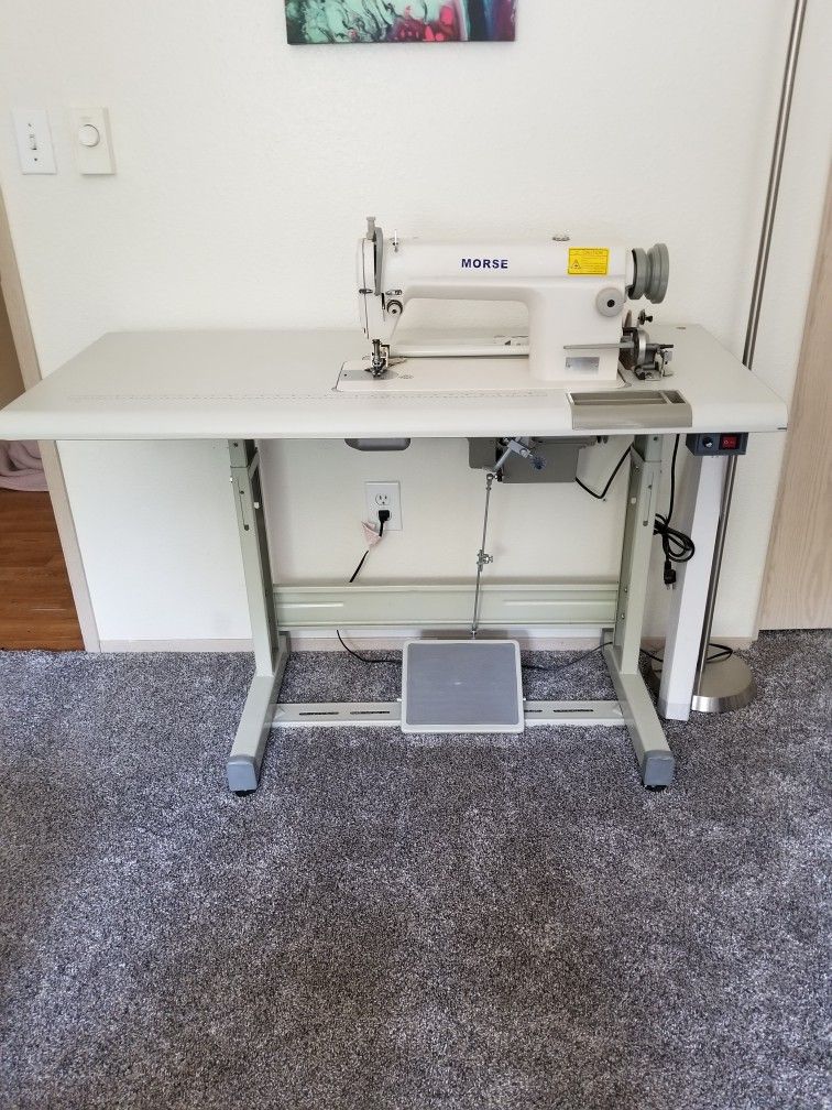 Industrial Sewing Machine