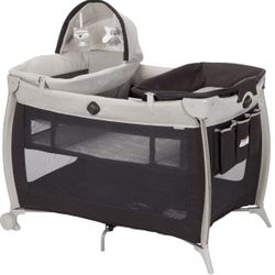 Safety 1st Play-and-Stay Playpen / Crib with Bassinet & Changing Table