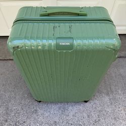 Rimowa Suitcase/Luggage 28” Cactus Green
