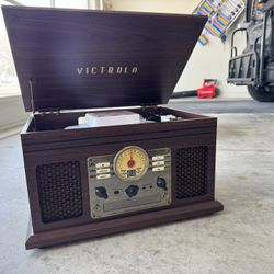 Victrola- Quincy Model 6- In 1 Record Player
