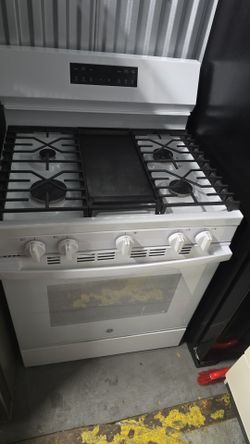 Ge Gas Stove 5 Burner 30 Inch Like New 