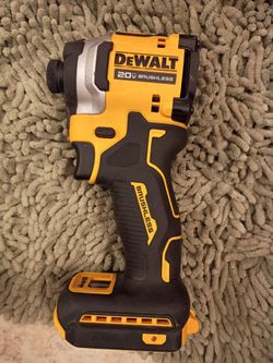 DeWalt (DCF850) 1/4" cordless brushless impact driver (atomic compact series )