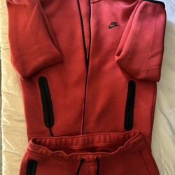 Red Nike Tech Large There barely worn only issue jacket missing zipper