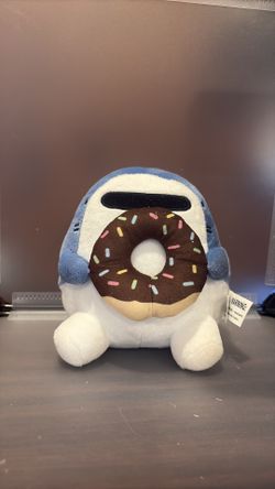 BK7552-Samezu Nom Nom Jinbe shark figures holding donuts