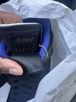 Jordan 4 Rare Air - Gold Lettering