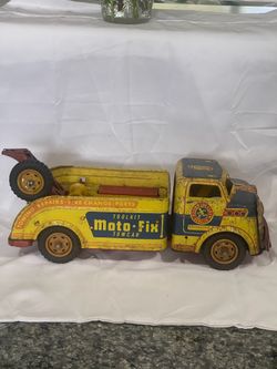 Vintage wyandotte toy towtruck 1950’s
