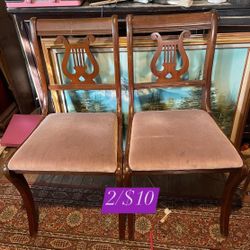 2 Dining Chairs 