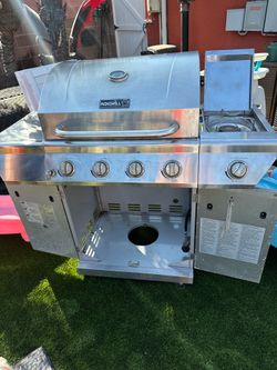 Barbecue Grill With Cover