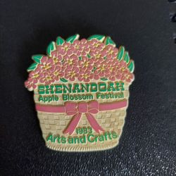 1983 Apple Blossom Festival Arts And Crafts Pin
