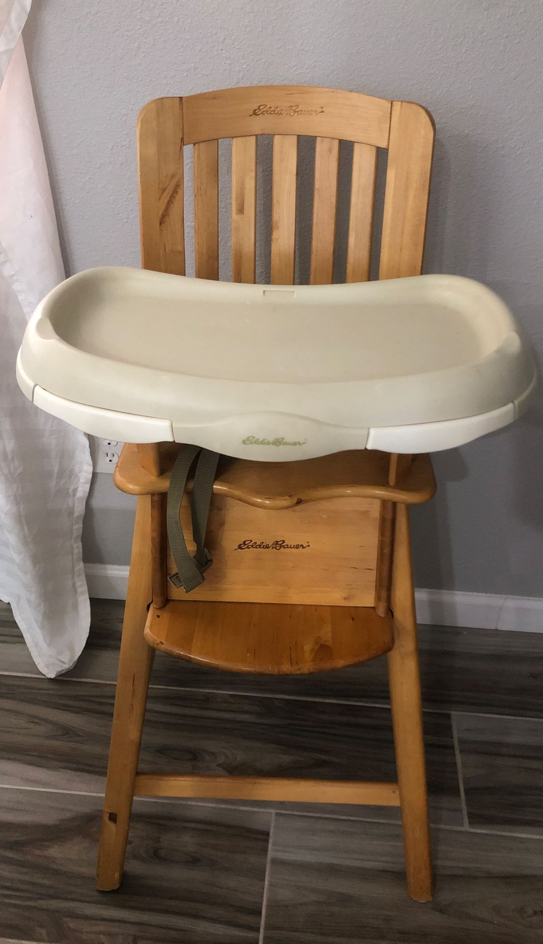 Eddie Bauer Baby Kids Toddlers High Chair and Tray - GREAT CONDITION