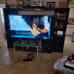 SONY 65INCH SMART TV Great Picture 