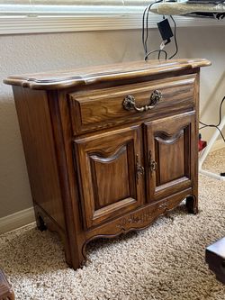 Single drawer and two cabinet doors