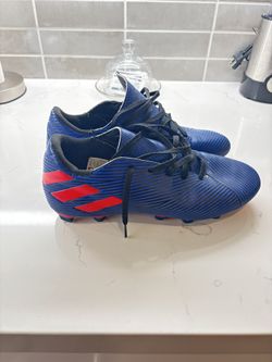 ADIDAS Messi Size 8 Men’s. $10