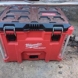 milwakee packout system prices very