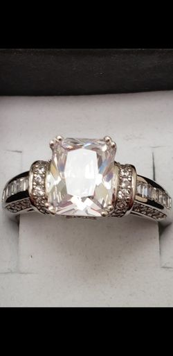 Gorgeous engagement ring