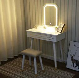 Makeup Vanity Desk table with Lighted Mirror