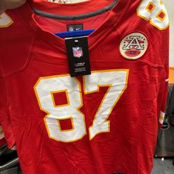 NFL NIKE Official Travis Kelce Jersey Size Large New With Tag 