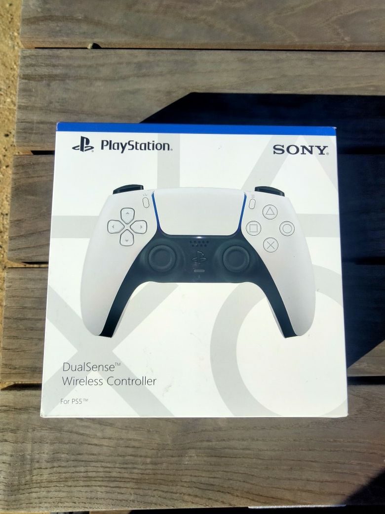 PS5 CONTROLLER White  ( BRAND NEW )