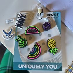 CROC CHARMS