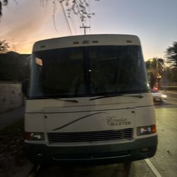 33 ft. RV  Chevrolet Cruise Master 