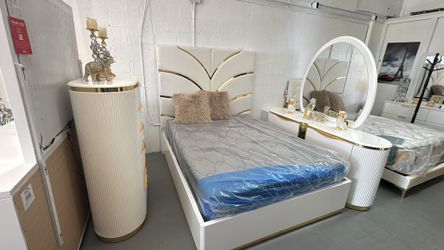 Bedroom Set. Down payment $85