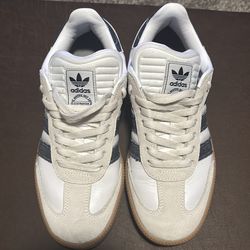 Adidas XLG Mens Sz 9.5