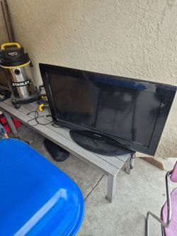 20 t v thirty two inch