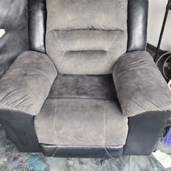 Manual Rocker Recliner