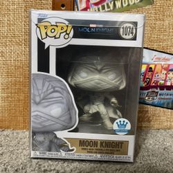 Funko Pop! Disney Marvel Studios Moon Knight Funko Store Exclusive