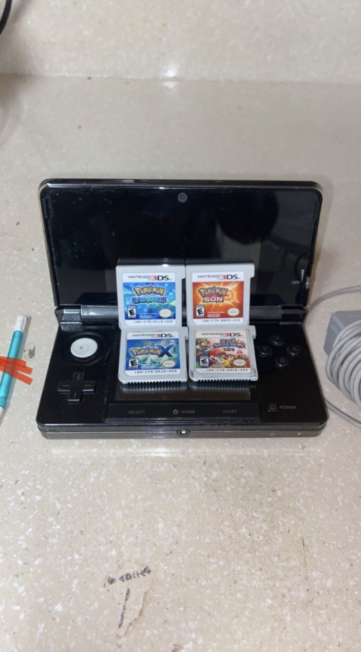 Nintendo 3DS w/games