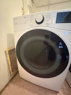 $400-LG ThinQ Front Load Washer & Dryer Set