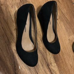 Size 7 Classic Black Wedges