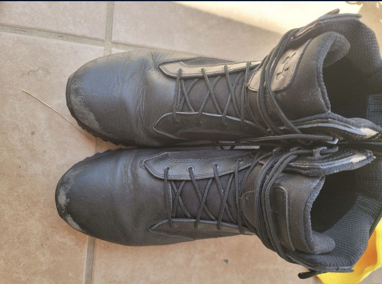 Under Armour Boots SZ 11