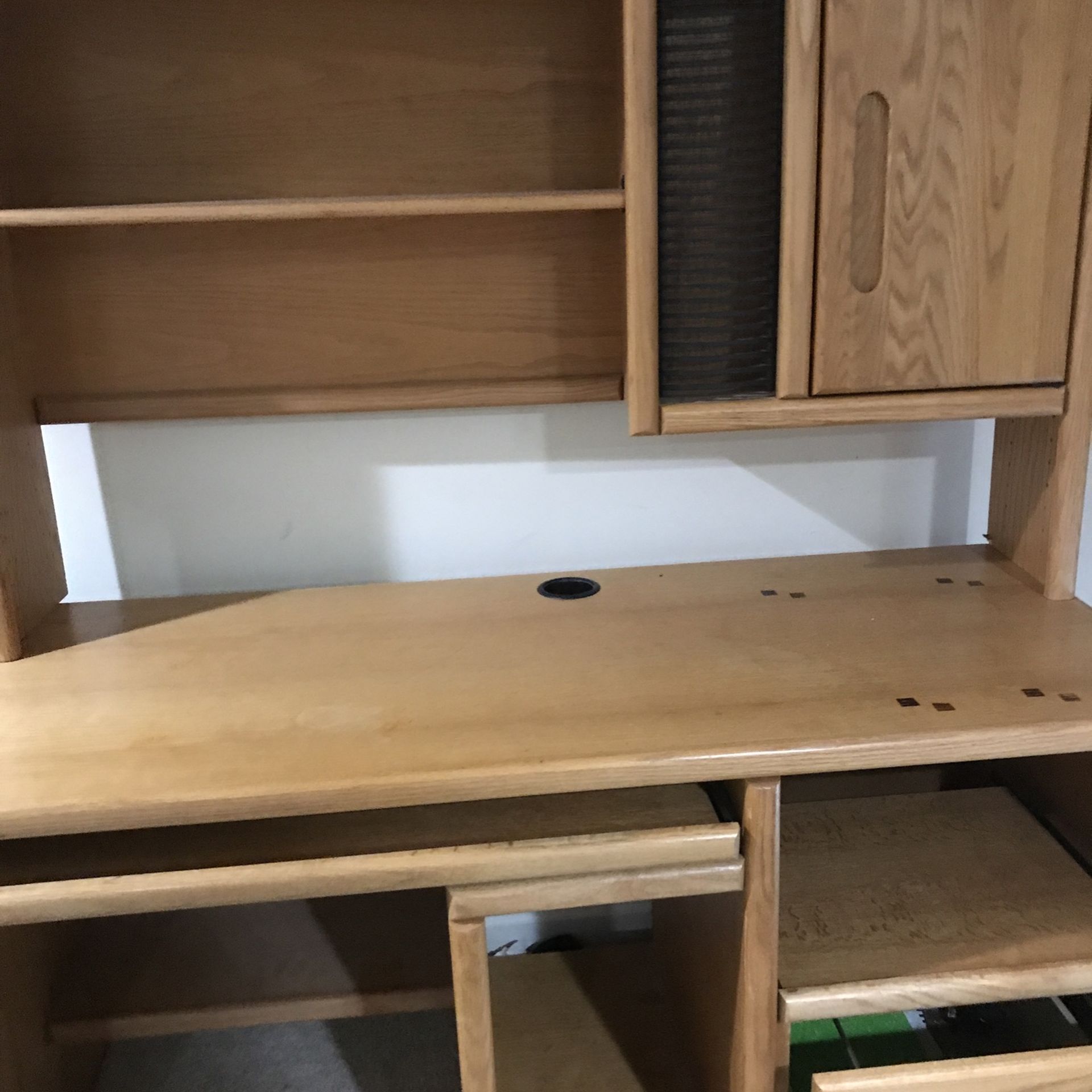 Computer Desk, Can Be Used For Virtual School Lessons , Working From Home, It Has A Top Cabinets, A Draw, another Pull Out Desk, Local Curbside Picku