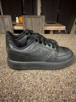 Nike Air Force 1 All Black Low-Top Sneakers