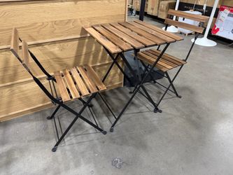 Outdoor patio bistro set Table and 2 folding chairs