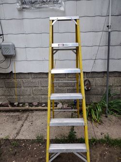 6ft Werner fiberglass stepladder.