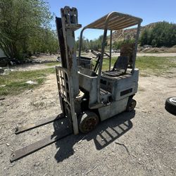 Forklift 